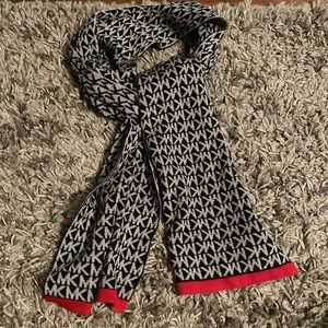 NWOT Michael Kors lightweight scarf